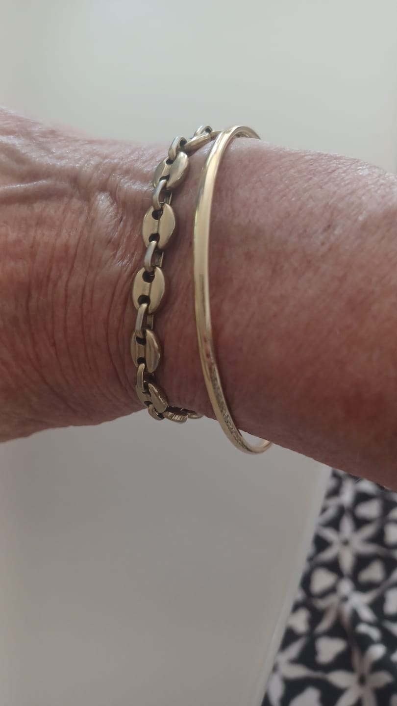 Customer photo review of Classic Gold Bangle