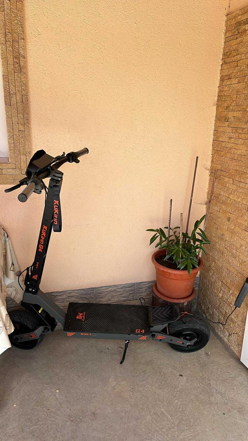 Customer photo review of KuKirin G4 Electric Scooter