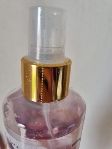 Customer photo review of Body Mist 236 mL Fresa y Frambuesa