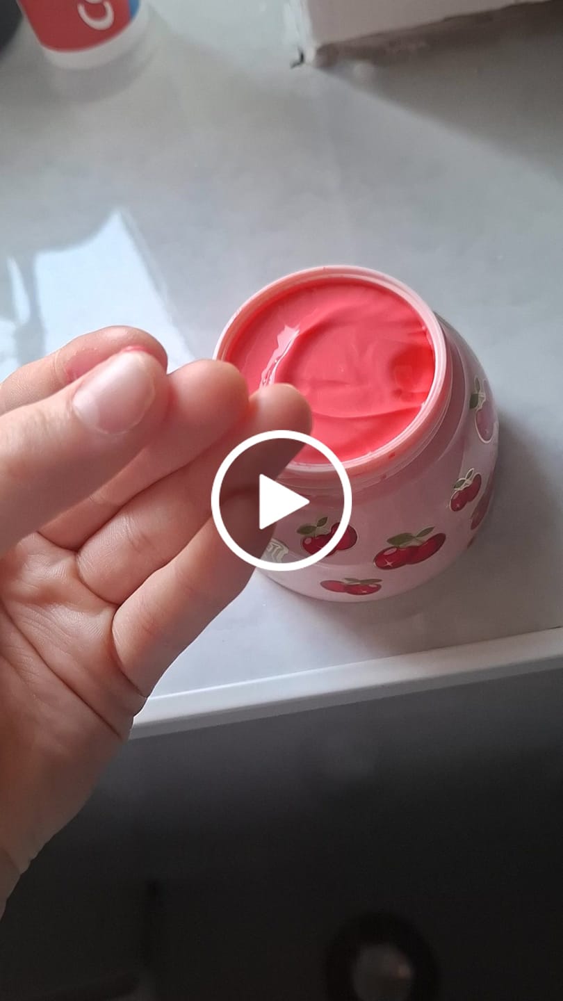 Customer video review of P. Louise I'm So Jelly Makeup Remover