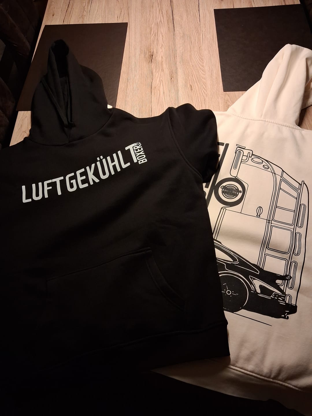 Customer photo review of Luftgekühlt Boxer Porsche VW Backprint Premium Hoodie Unisex
