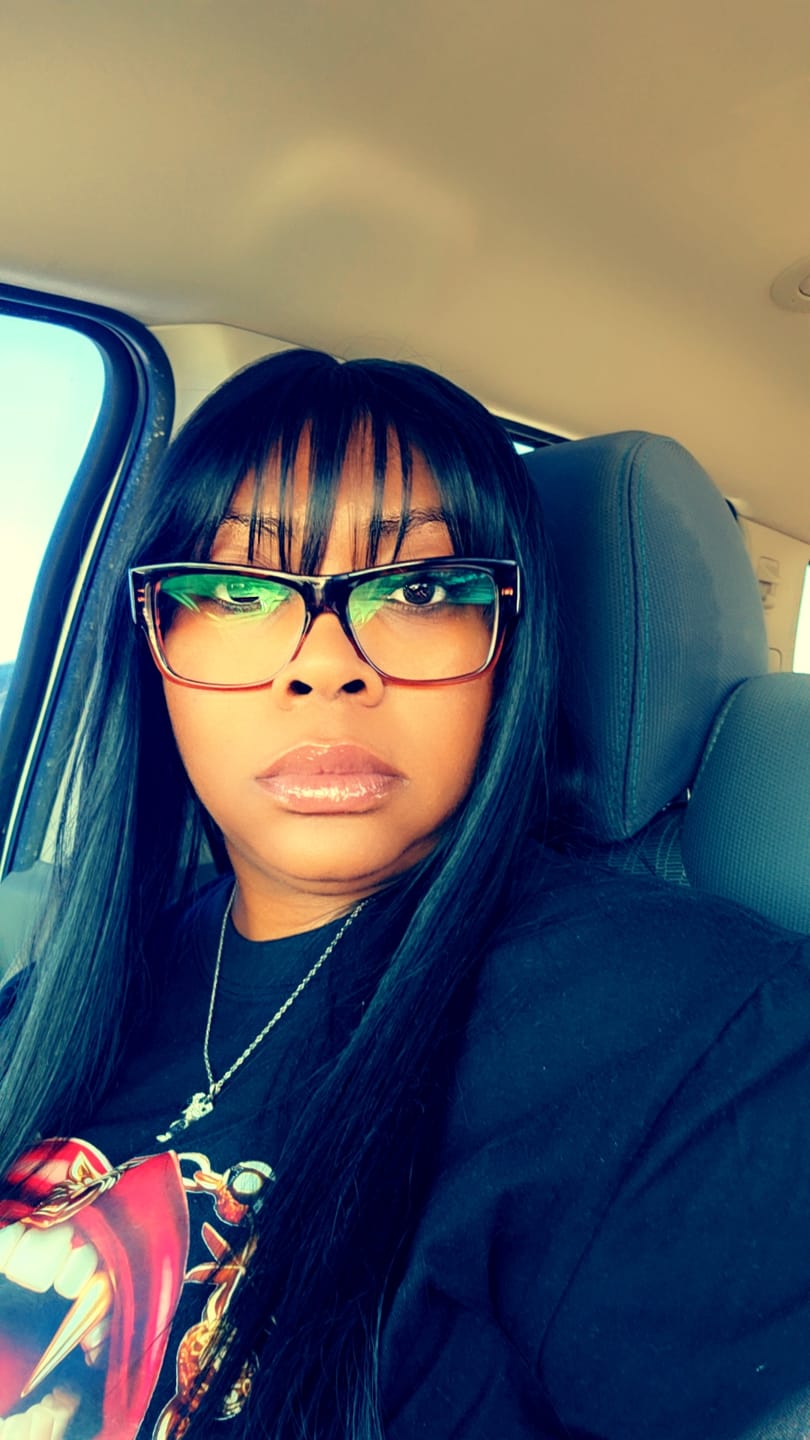 Customer photo review of Outre Melted Hairline Glueless HD Lace Front Wig - LAILA - Pre-Styled Bangs