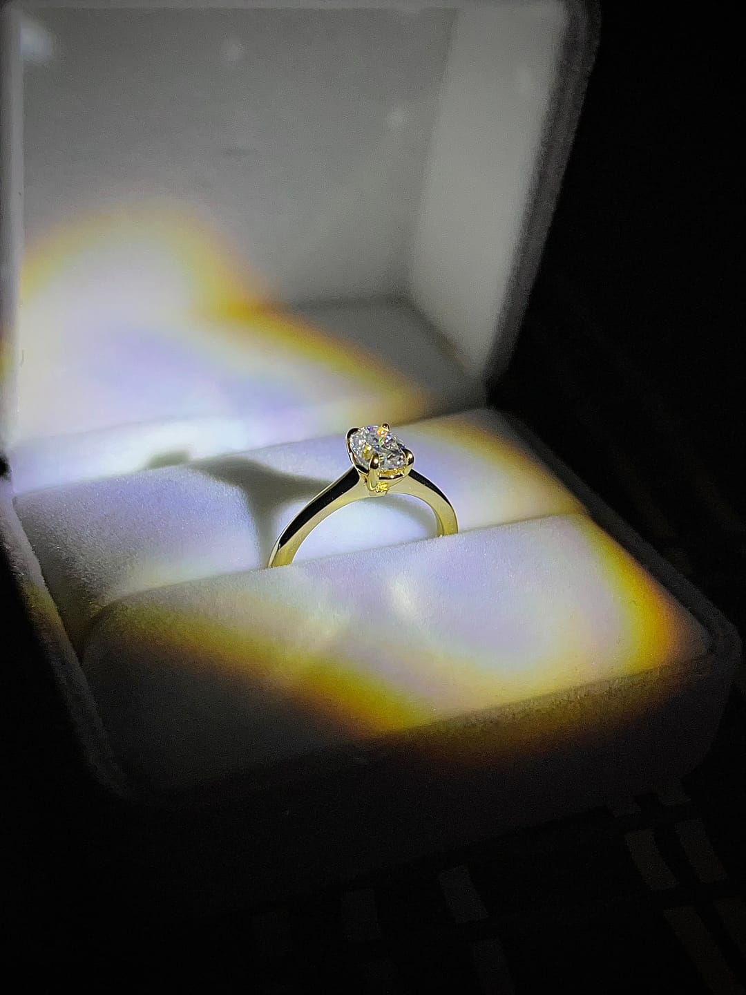Customer photo review of Anel Solitário Moissanite Oval 1ct