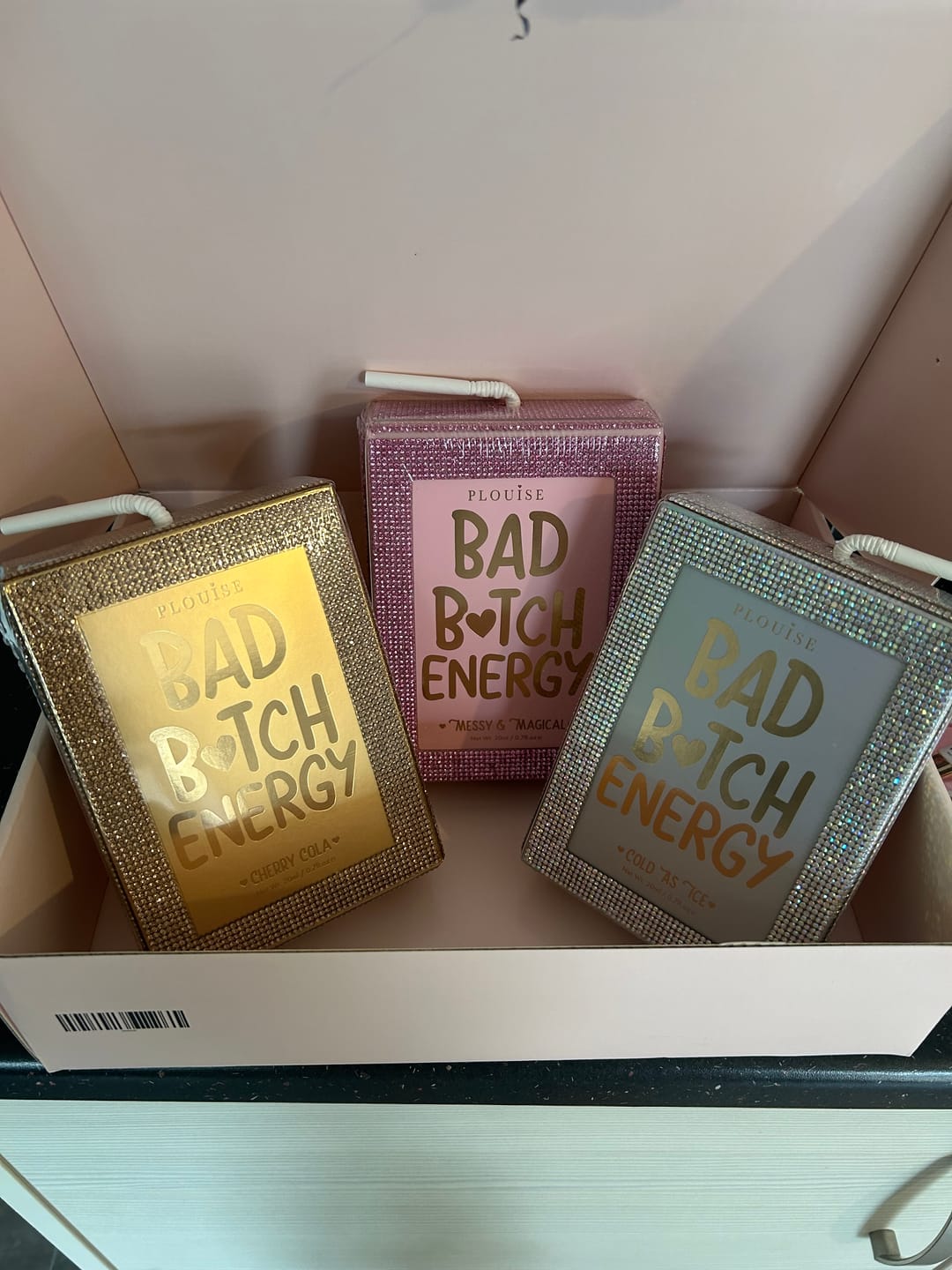 Recenzie foto de client pentru pachetul de buze P.Louise Born To Sparkle