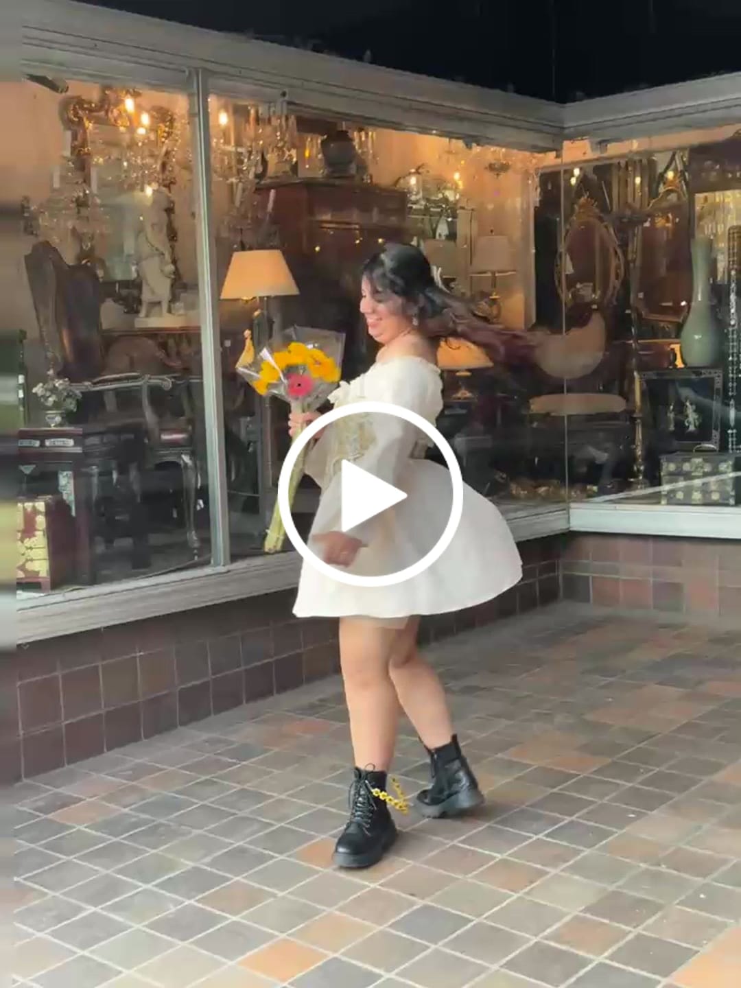 Customer video review of Van Gogh sunflowers inspired corset