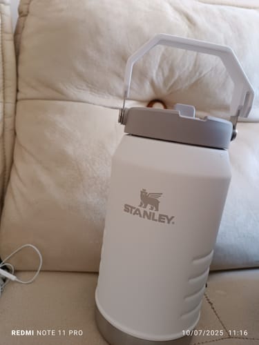 Customer photo review of Stanley The Ice Flow Flip Straw 2.0 Su Termosu 1,9 LT Beyaz