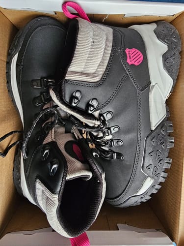 Customer photo review of Bota Tassia Women