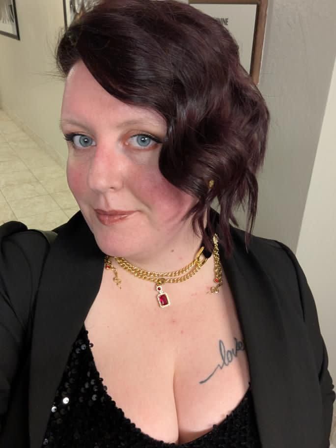 Customer photo review of Serpent Dowager Velvet Choker