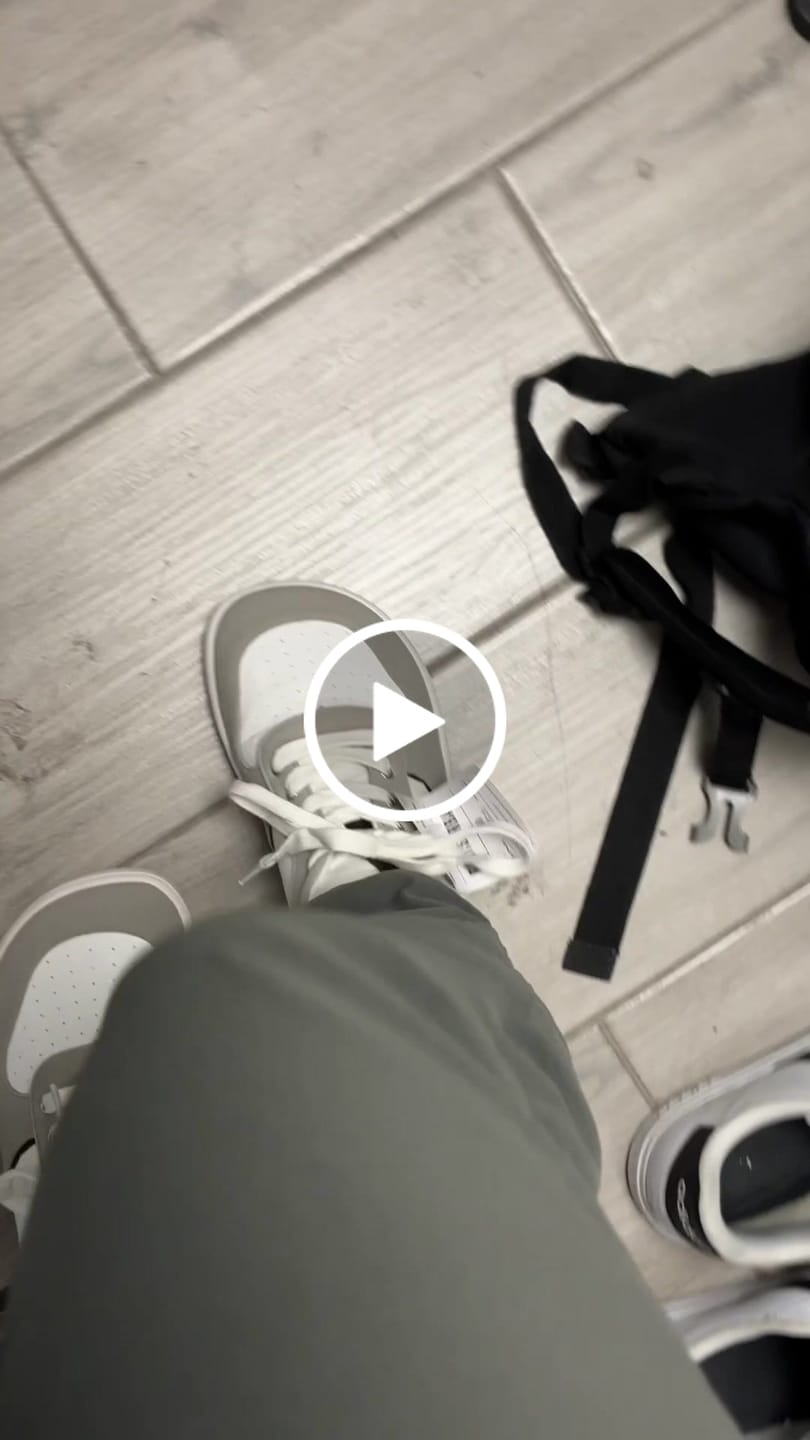 Customer video review of Roots Urban Gris