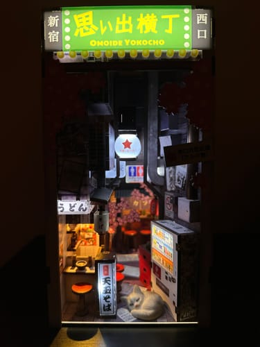 Customer photo review of Omoide Yokocho Book Nook Kit