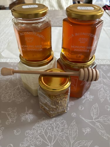 Customer photo review of Sommarens honungspaket – 5 burkar + honungspinne & fri frakt!