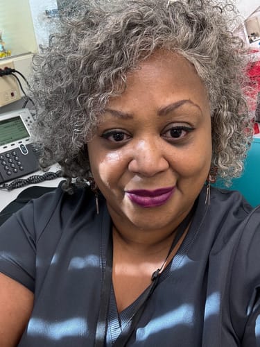 Customer photo review of Luvwin 5x5 Deep Curly Salt And Pepper Glueless Gray Color Pre-Cut Lace Bob Wig