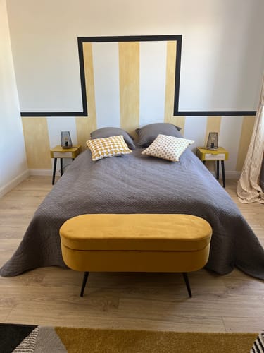 Customer photo review of STOCKHOLM - Banc en métal et velours jaune moutarde