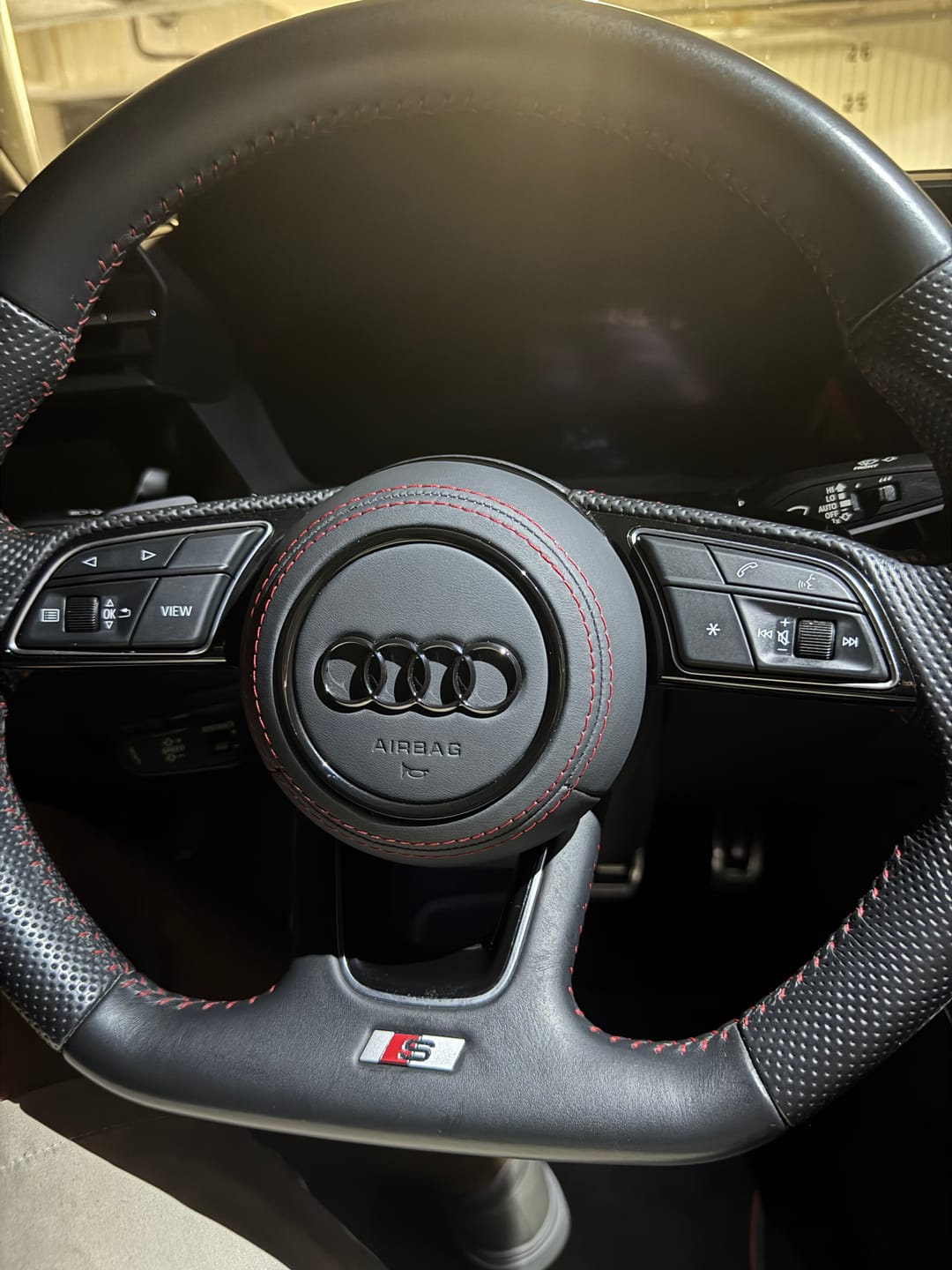 Customer photo review of Cache Airbag Audi Rond Facelift Cuir / Alcantara 13.5cm