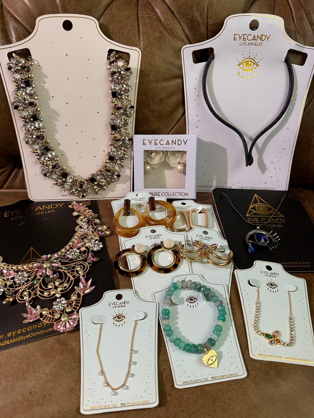 Customer photo review of 12 Item Statement Mystery Box