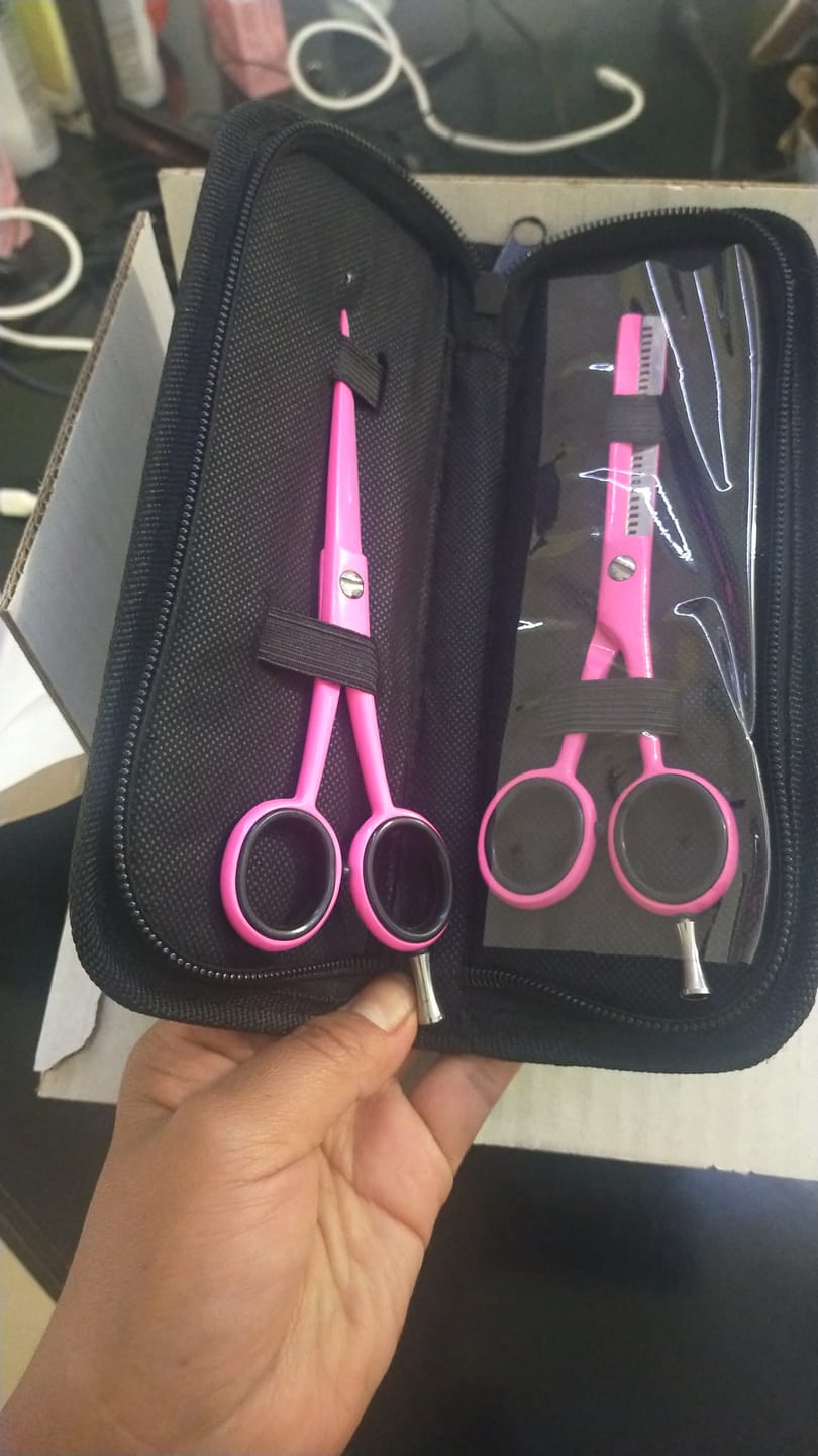 Customer photo review of Aashta - Tijeras Profesionales Titanio 5´5 pulgadas