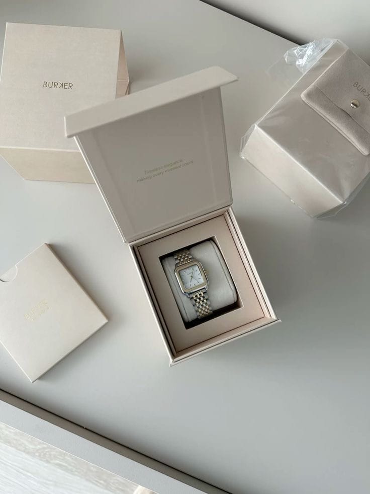 Customer photo review of Macy Black Gold Silver