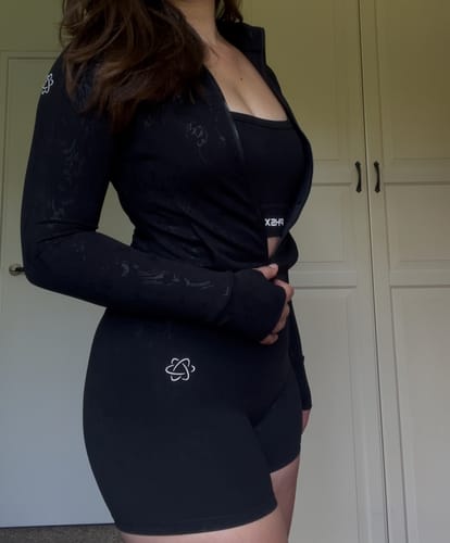 Customer photo review of LUNAR VEST VOID BLACK