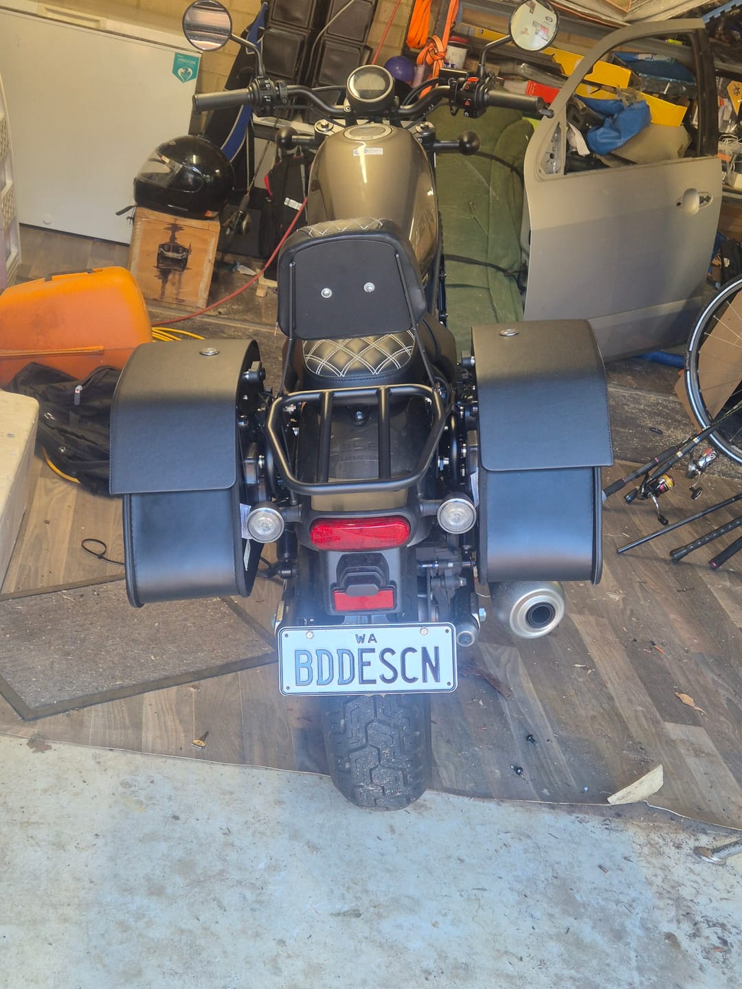 Customer photo review of 28L - Panzer Medium Quick Mount Honda Rebel 500 Leather Saddlebags
