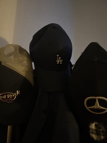 Customer photo review of 9FORTY Los Angeles Dodgers MLB Metal Badge Oceanside Blue Adjustable