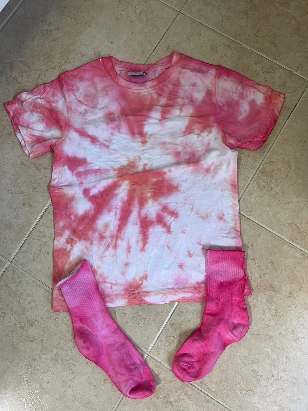 Customer photo review of מסיבת טאי דאי 🎨 - פריט נוסף במתנה!