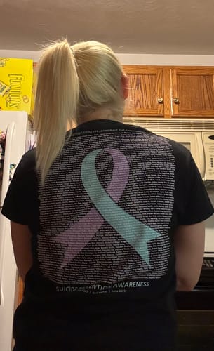 Customer photo review of Round 121 (Unisex Classic Tee | Gildan)