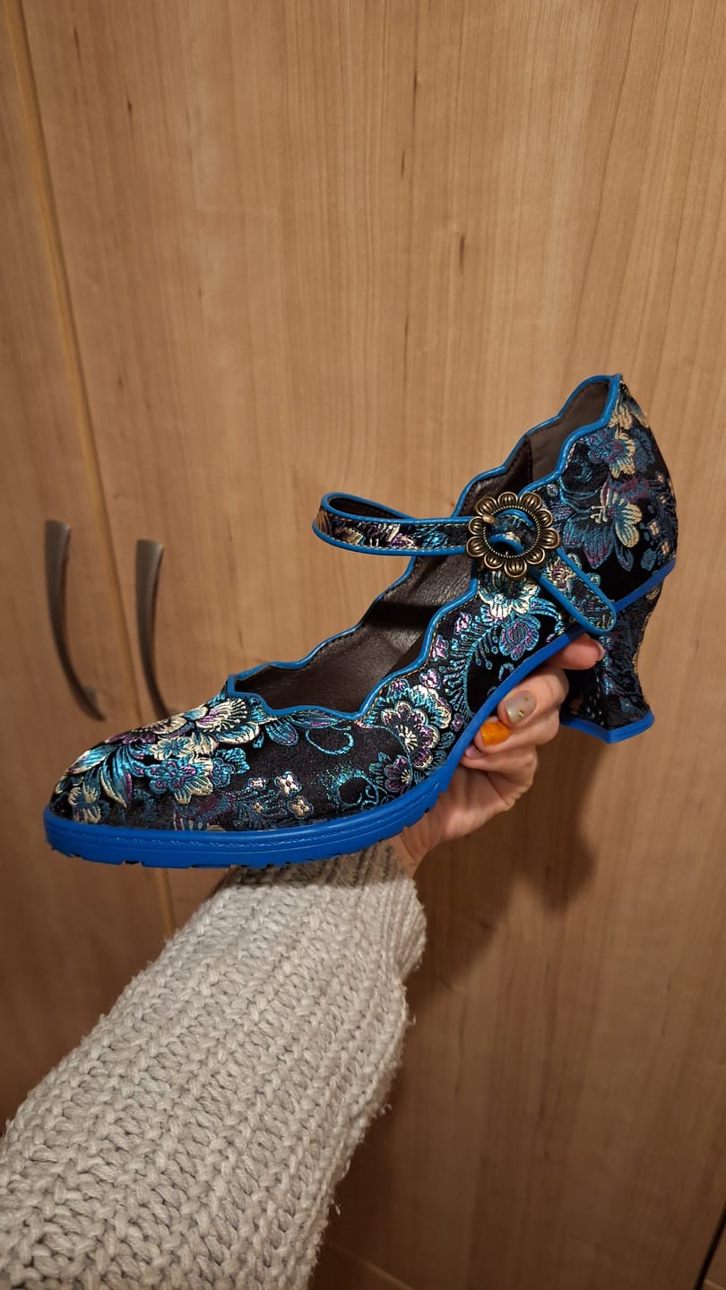 Customer photo review of Retro Handmade Embroidered Pumps