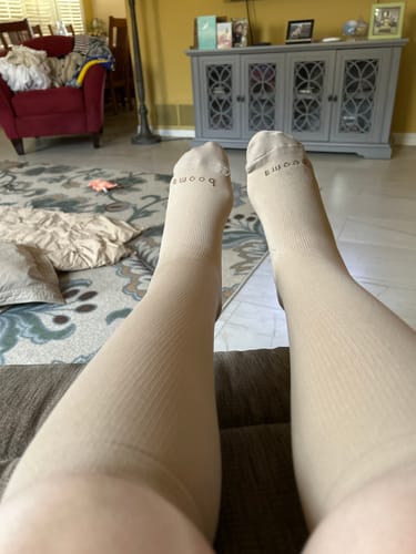 Customer photo review of 15-20 mmHg - SOLID - Unisex - Booms Compression Socks