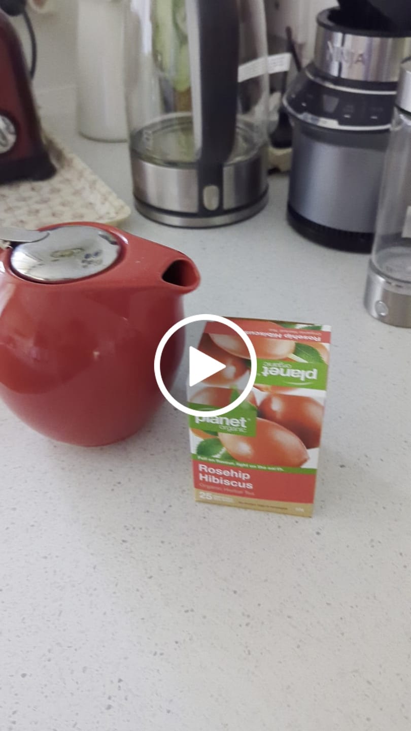 Customer video review of Rosehip & Hibiscus Tea 25 Tea Bags - Certified Organic