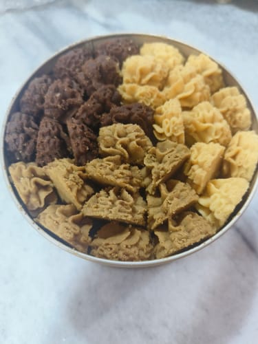 Customer photo review of Signature Mix Butter Cookies