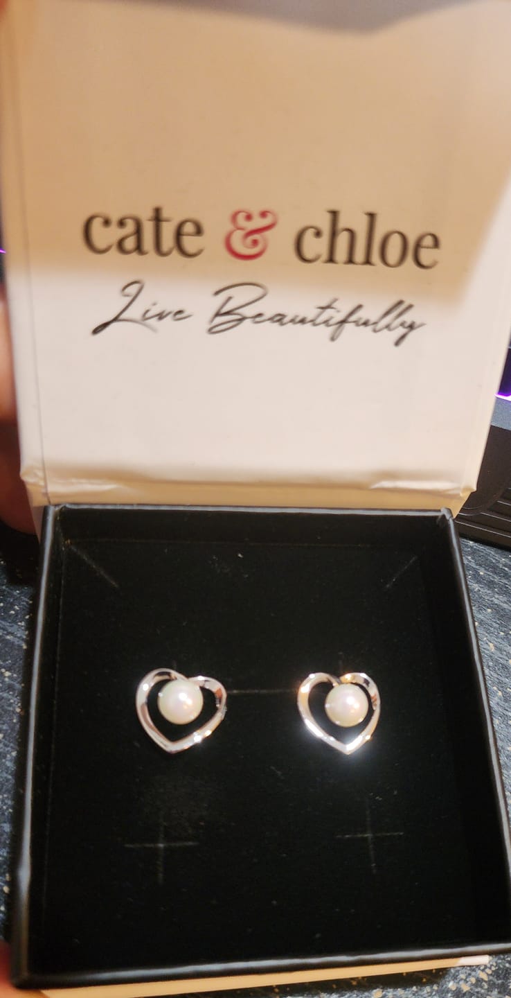 Customer photo review of Harley 18k White Gold Plated Heart Stud Earrings with Shell Pearls