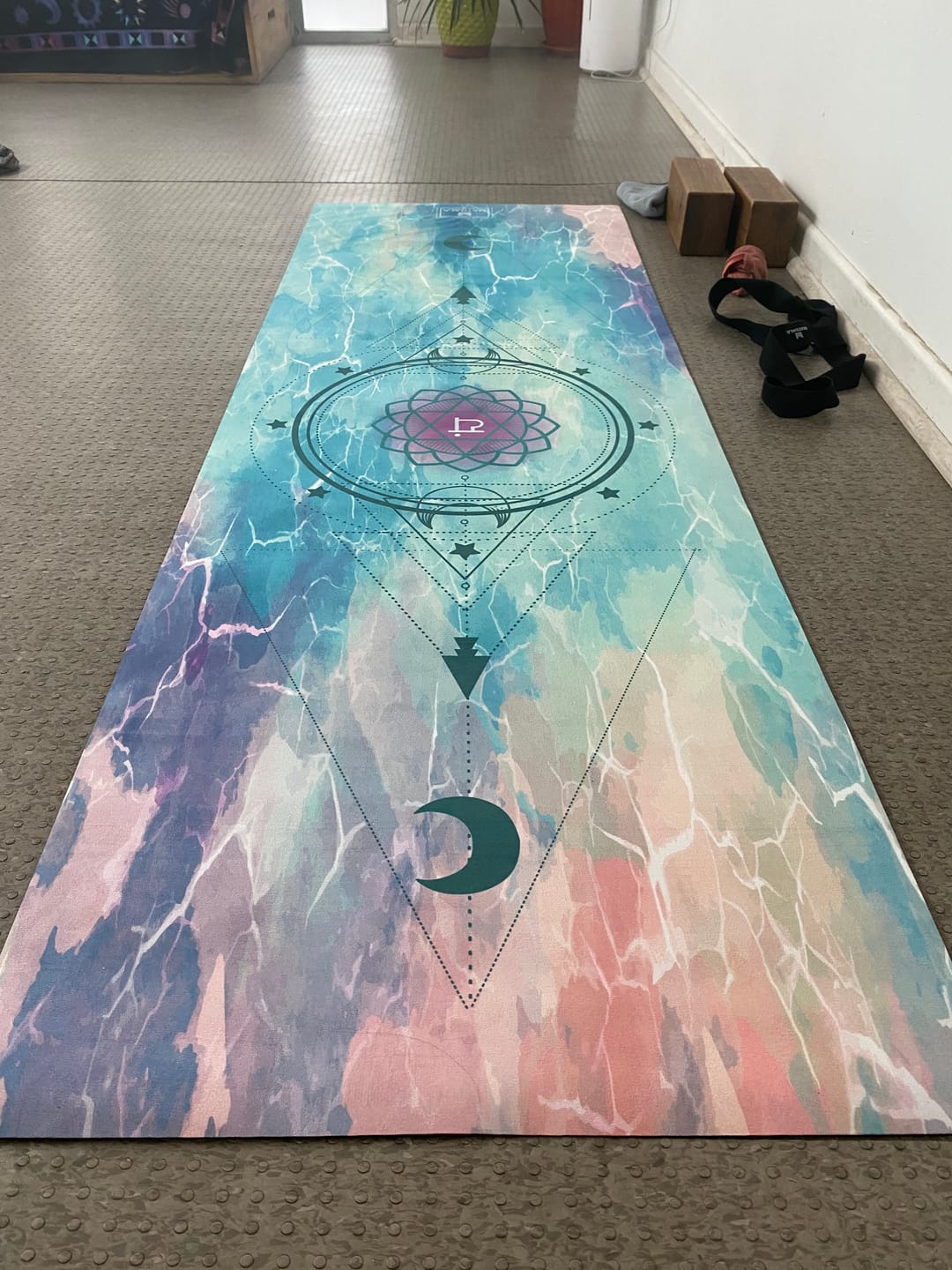 Customer photo review of Mat de Yoga EcoStudio Anahata – Chakra Corazón (5 mm)