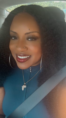 Customer photo review of CurlyMe Kinky Curly Virgin Human Hair 4 Bundles with 4x4/5x5 Closure Natural Black