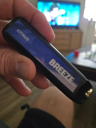 Customer photo review of Breeze Pro Disposable Vape