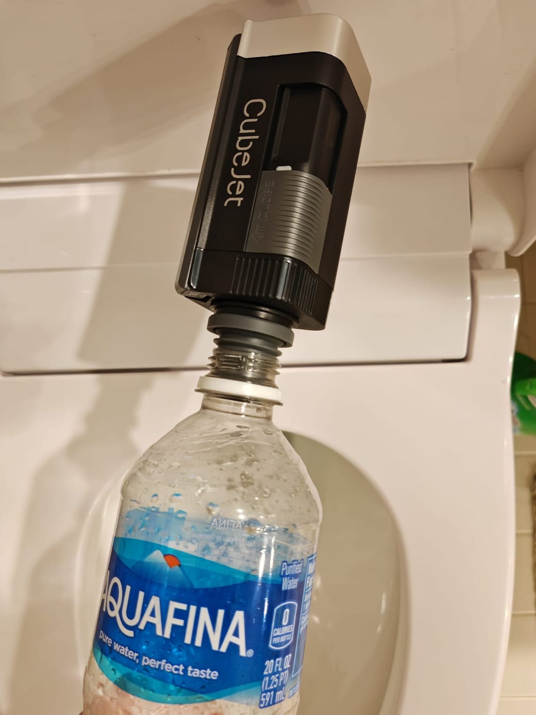 Customer photo review of CubeJet / Evolv Bottle Adapter