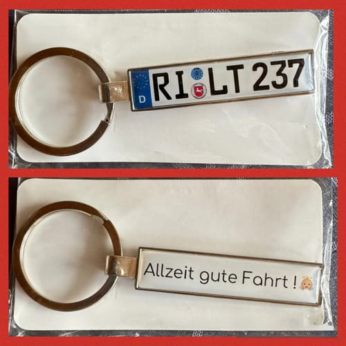 Customer photo review of Kennzeichen Schlüsselanhänger Mini Nummernschild Metall