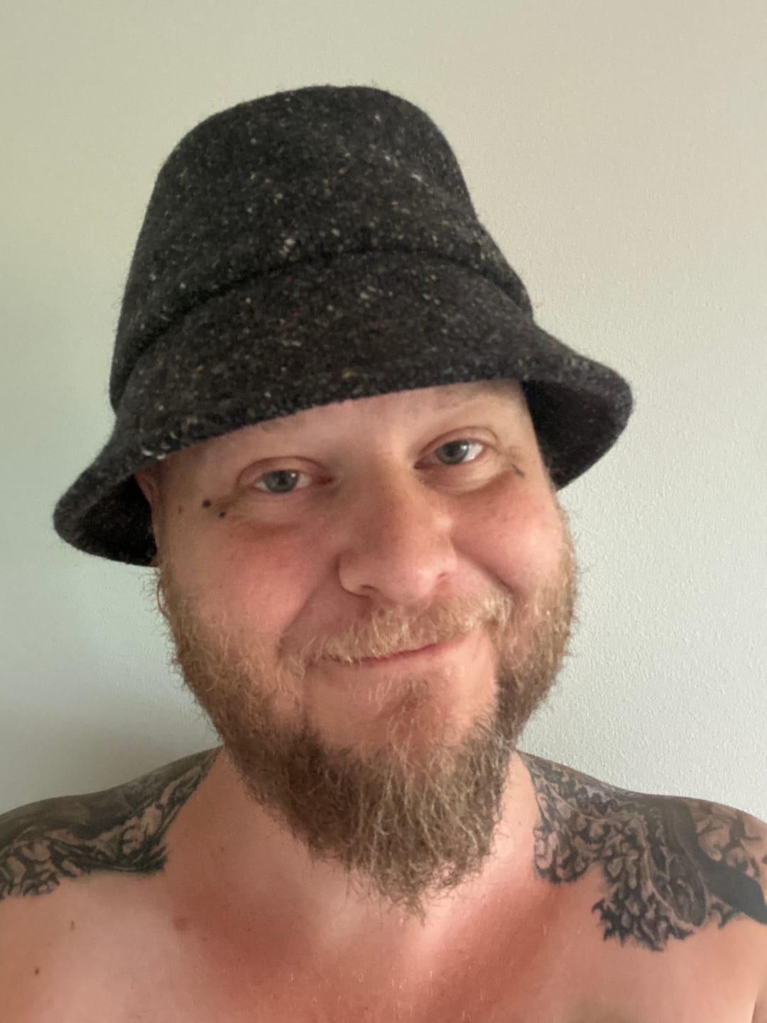 Customer photo review of Wee Thatch Hat Tweed