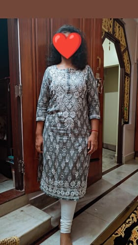 Customer photo review of Farhaa Grey Floral Long MulMul kurta