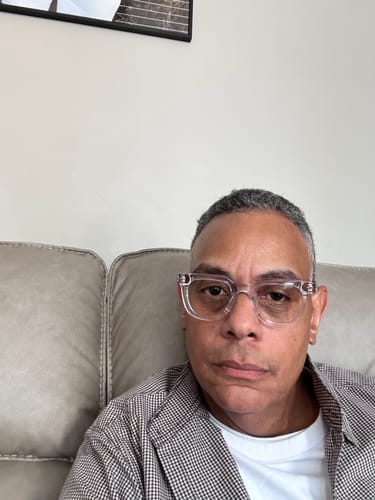 Aaron J. review of Easton O image 1 out of 2