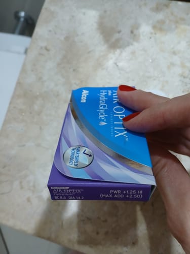 Customer photo review of Lentes de Contato Multifocal Air Optix Plus Hydraglyde