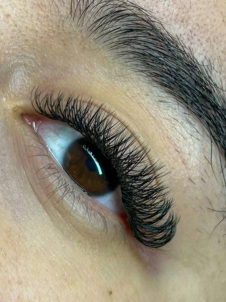 Customer photo review of Perma Bond Pro Lash Glue | High Humidity Lash Adhesive
