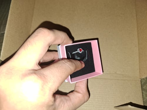 Customer photo review of ANILLO PANDORA CORAZON ELEVADO ROJO + KIT DE REGALO