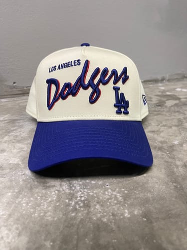 Customer photo review of 9FORTY A-Frame Los Angeles Dodgers Chrome Script 2-Tone Dark Royal Chrome White
