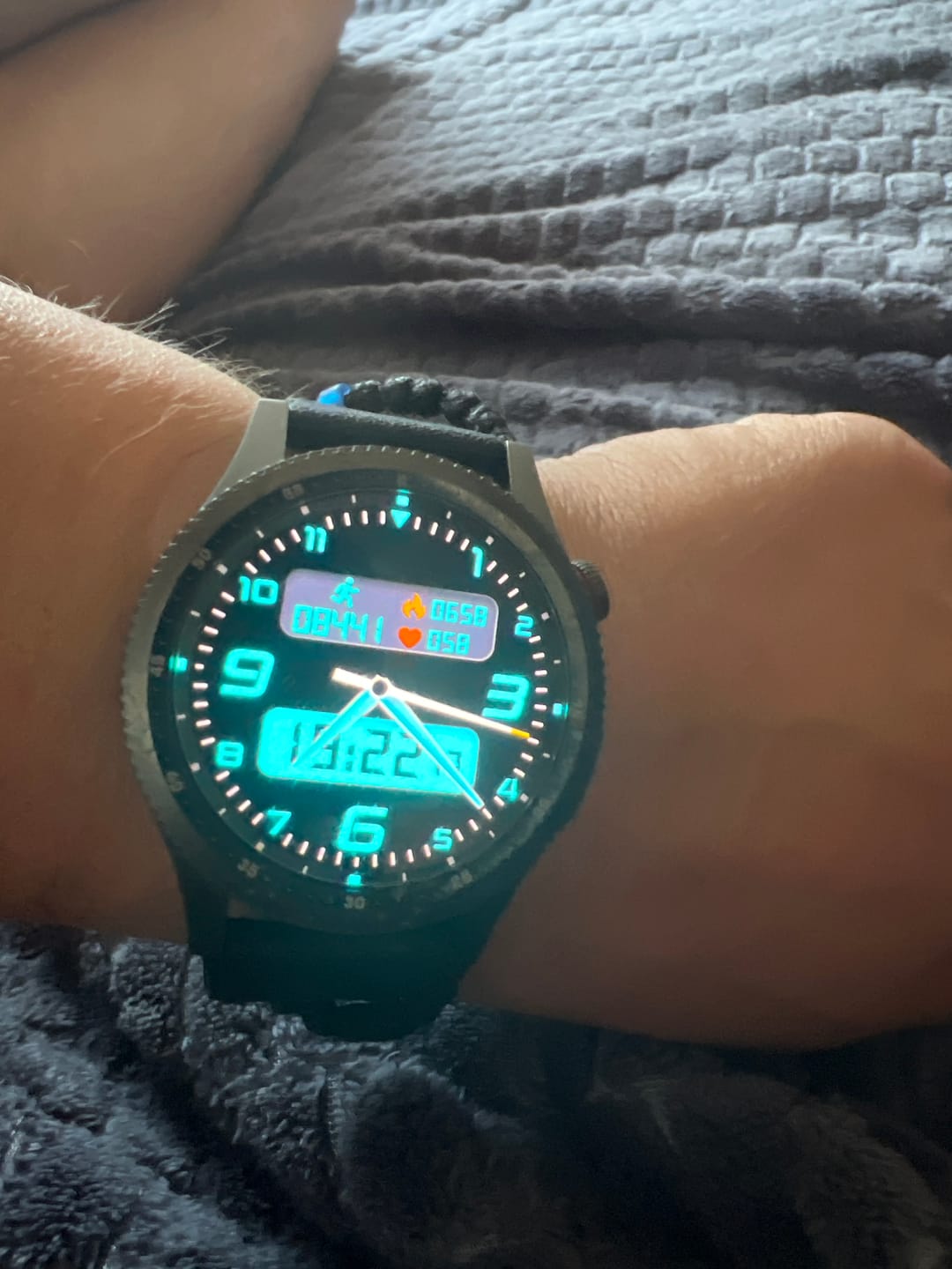 Customer photo review of Fitaos H9 ECG blood glucose Uric acid cholesterol Stress monitoring Smartwatch