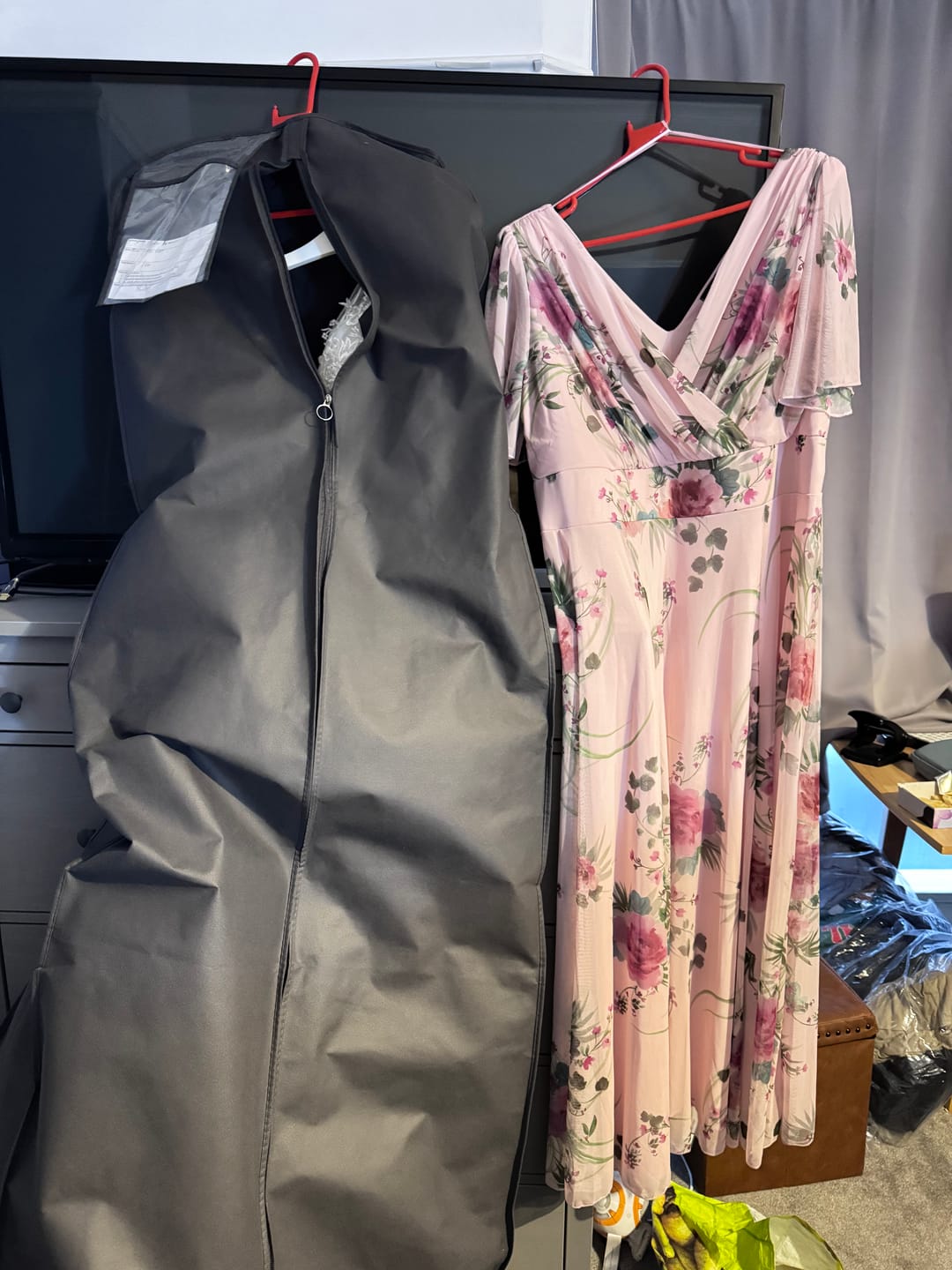 Customer photo review of Isabelle Pink Pink Flower Float Sleeve Maxi Dress