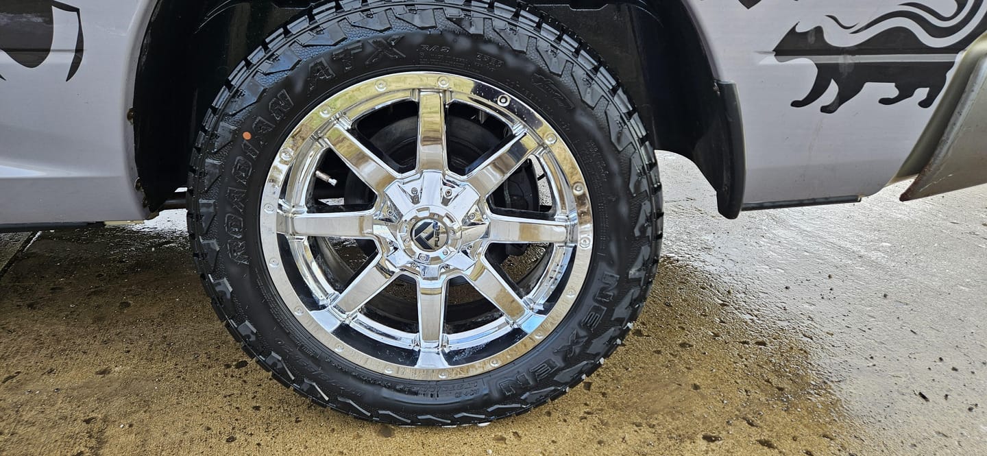 Customer photo review of Machine Clean Bundle: Machine Clean & Acid Machine Clean, Truck & Off-Road Wheel Cleaning Bundle