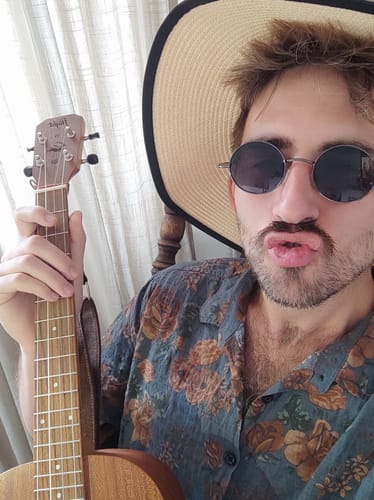 Customer photo review of Chemise à manches courtes de vacances d'été bleu vintage à fleurs rétro pour hommes