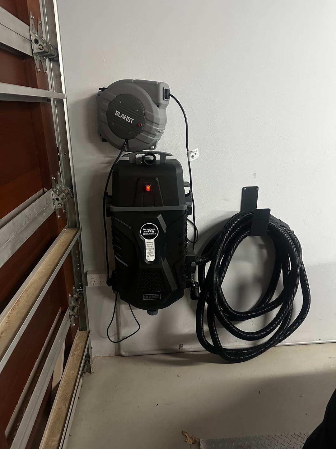 Customer photo review of 15m Retractable Extension Cord