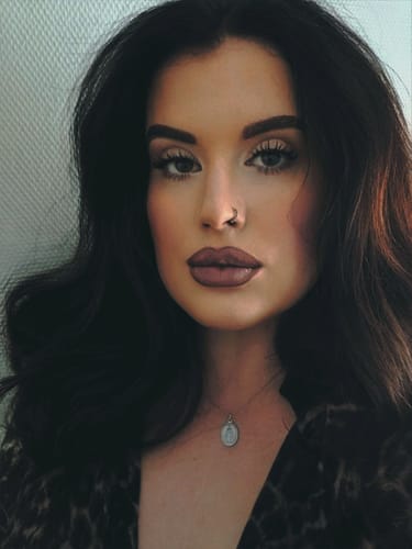 Customer photo review of Faux piercing Yolite