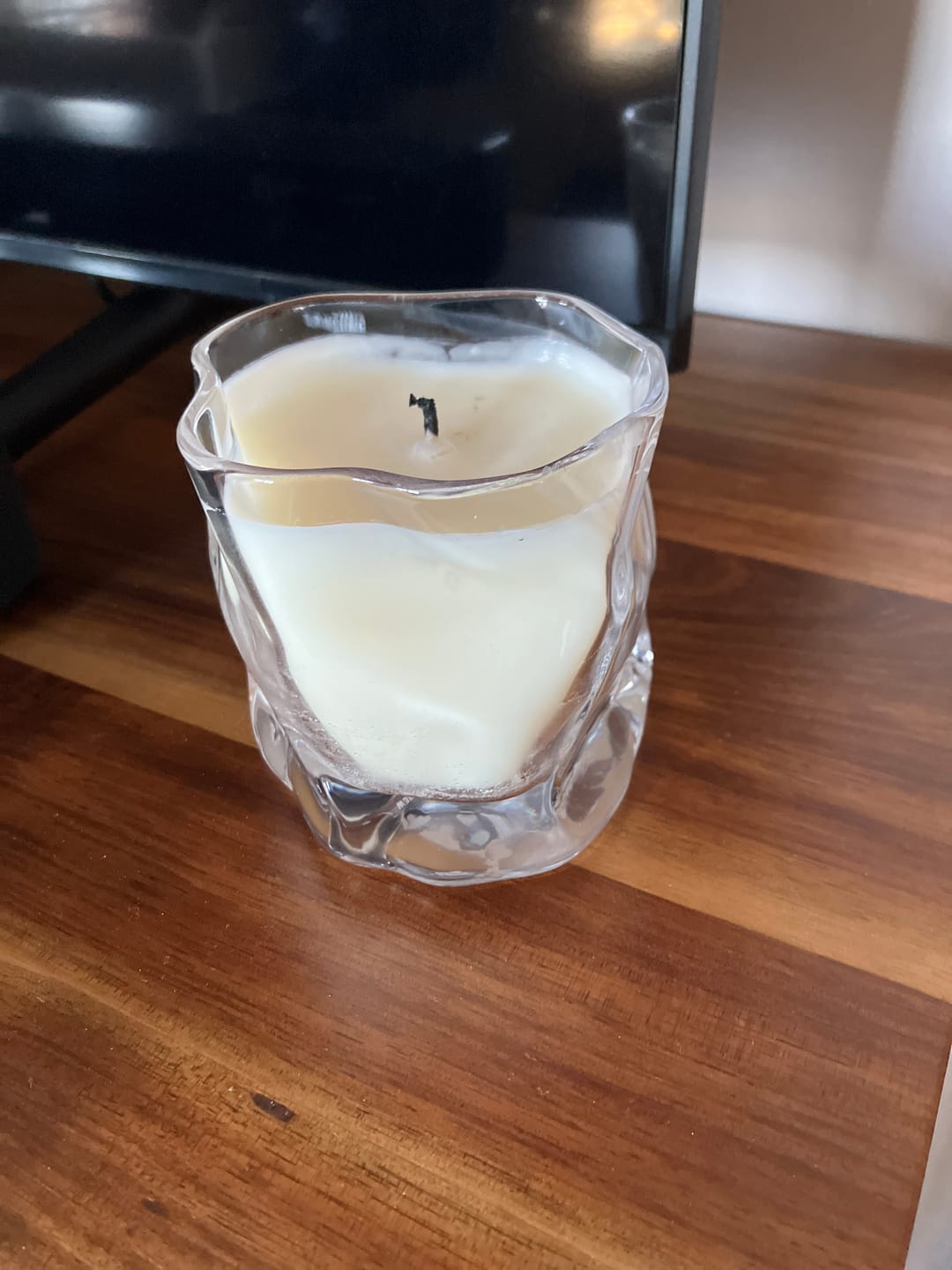 Customer photo review of Australian Bush Wave Glass Candle 400g